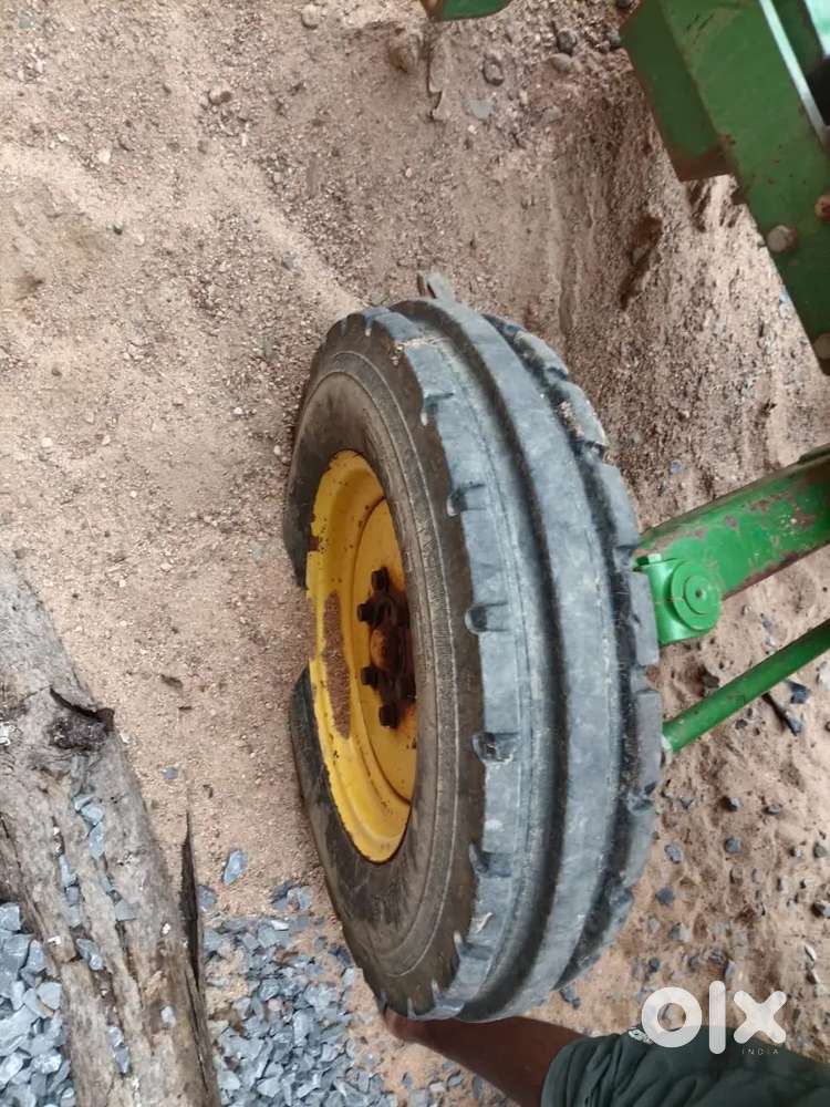 Har aur chain sath hai condition thik hai sb