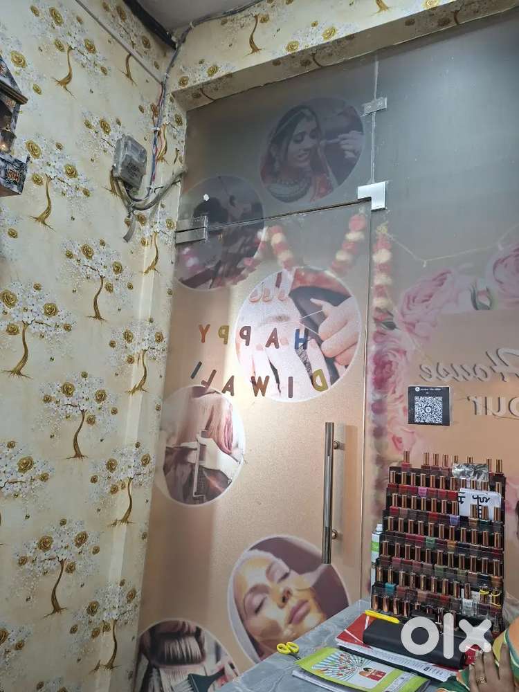 Parlour ke kaam ke liye ladke ki jarurt hai