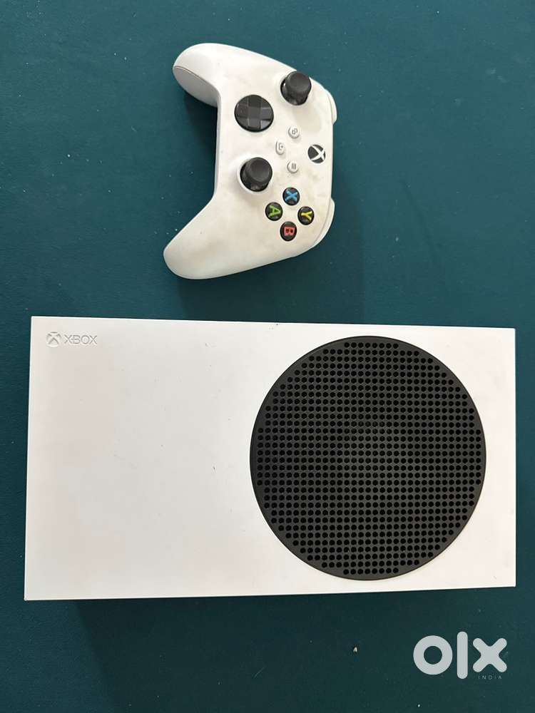 Xbox one S white colour
