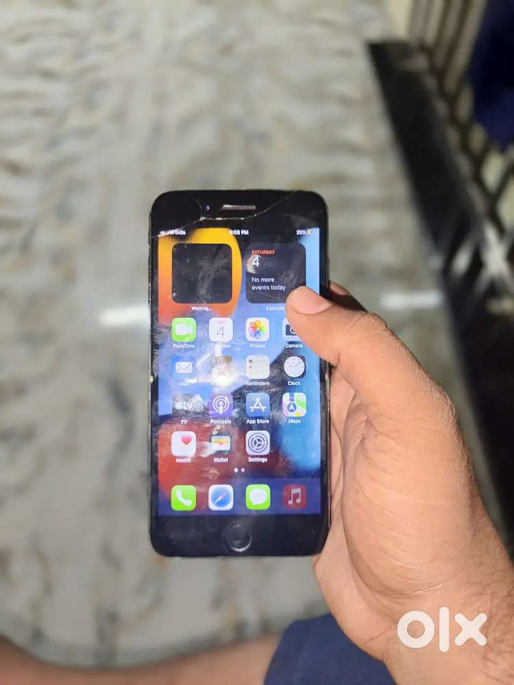 I phone 7 plus display creack