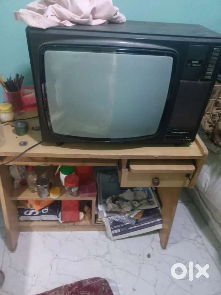 Cart Weston TV  , good  and fine picture tube