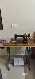 Sewing machine  SINGER for sale