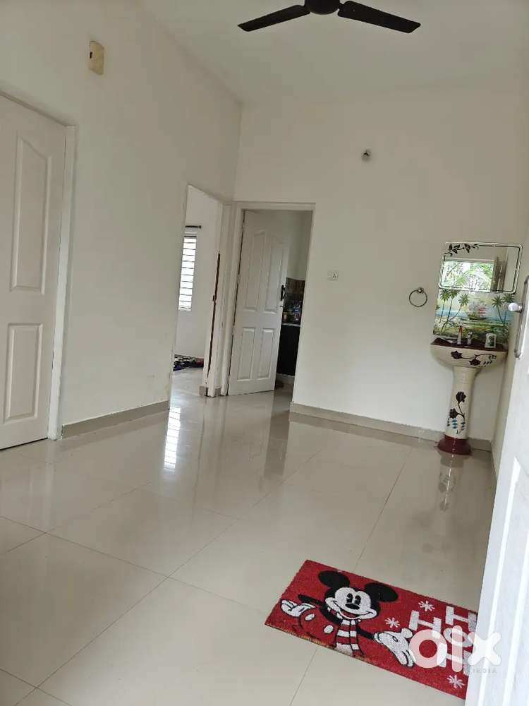 2 BHK APARTMENT SHARING SINGLE OR COUPLE OCCUPANCY