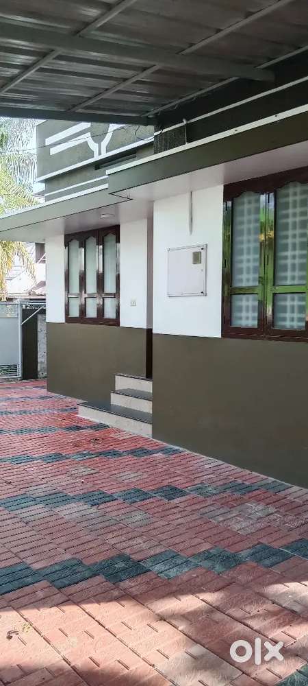 House  For  Sale  Sreevaraham  Parambil  Nagar Trivandrum
