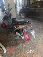 Scooty Aprilia 150 SR urgent sell best price