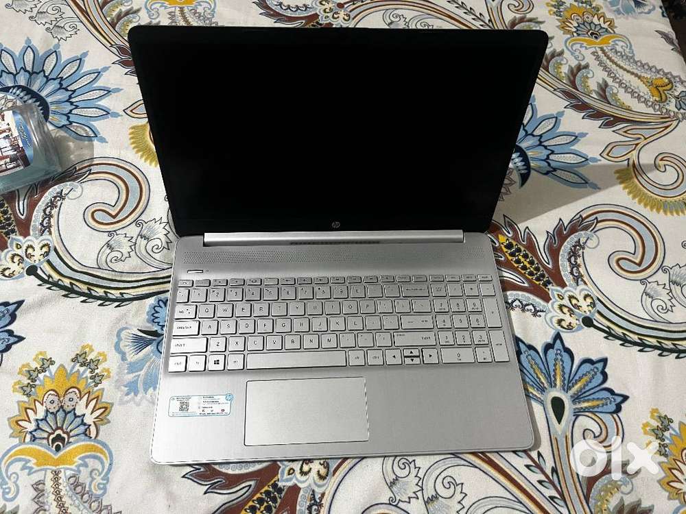 HP laptop neat and clean condition only 2 yr old i3 11th gen