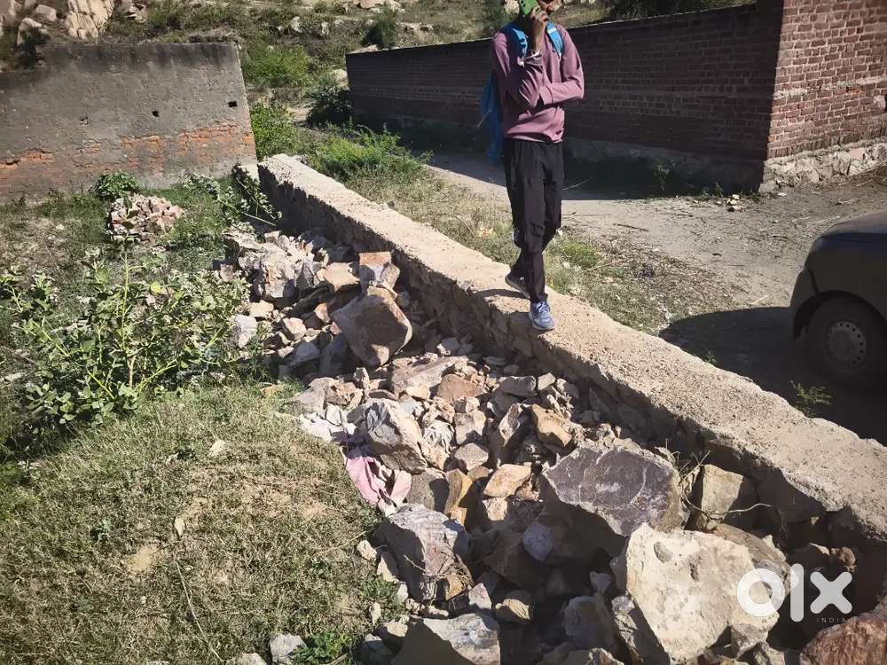 200 gaj plot in cheap price..