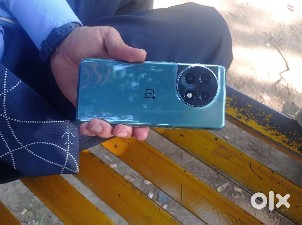 Device:Oneplus 11, Ram and Rom:16/256 with mint condition