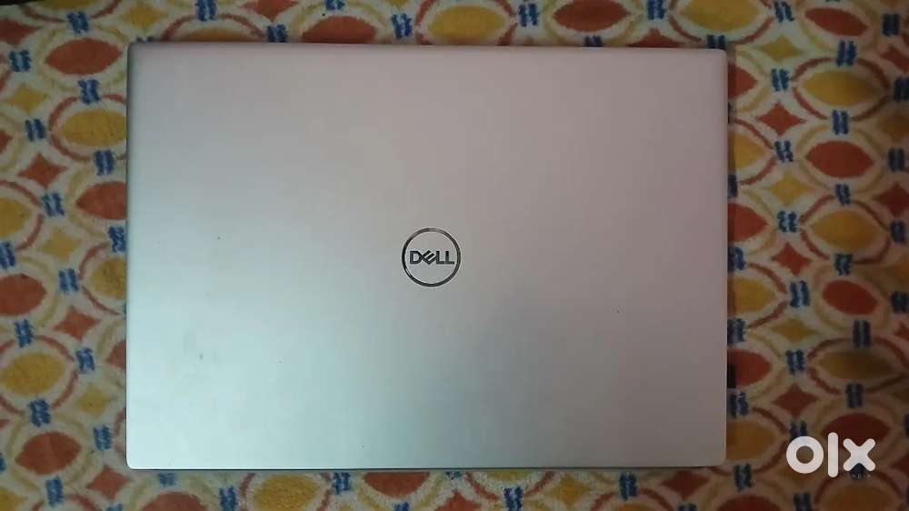 DELL Laptop inpiron 16