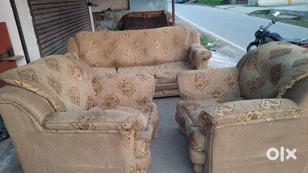Used sofa set very good condition