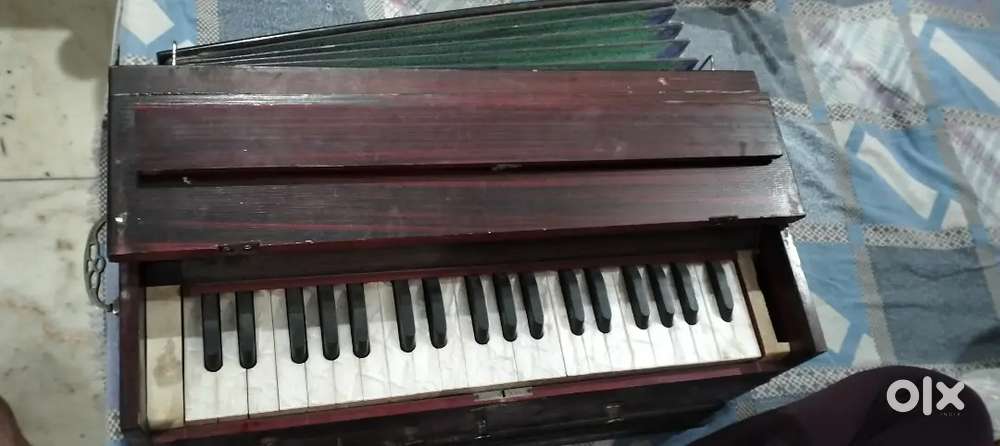 Harmonium in good condition