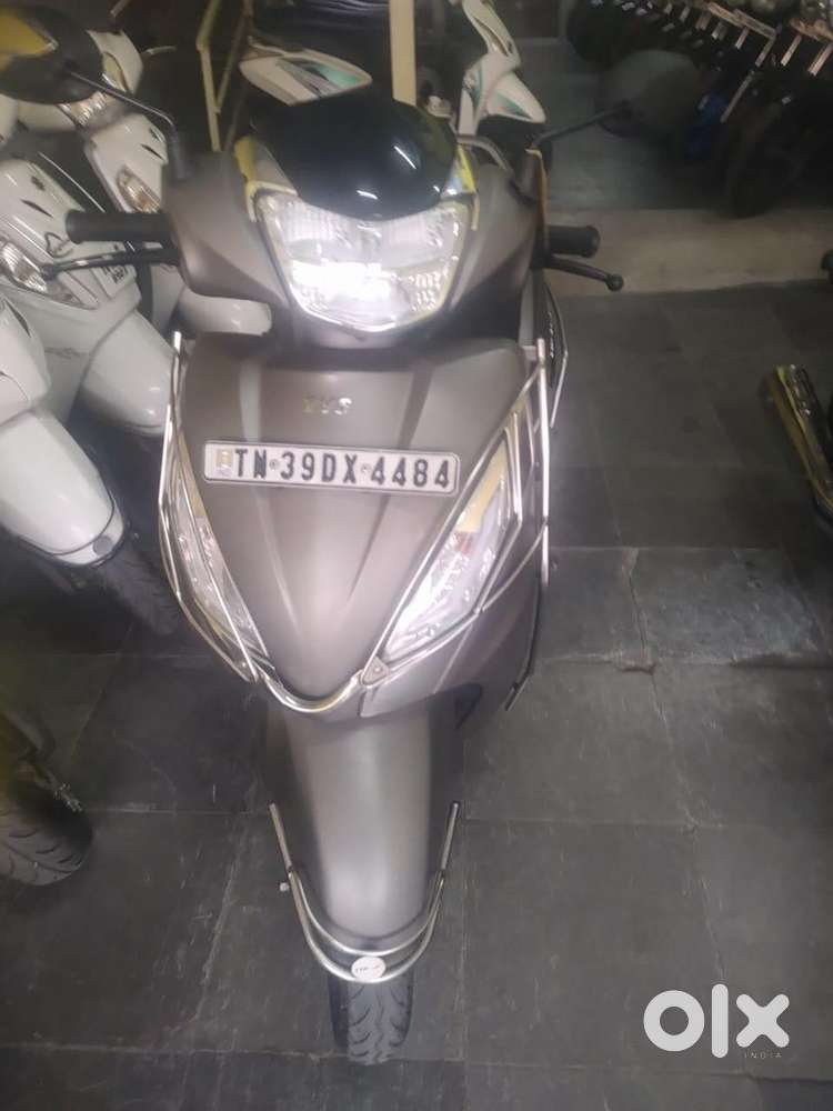 Jupiter 125 cc scooty