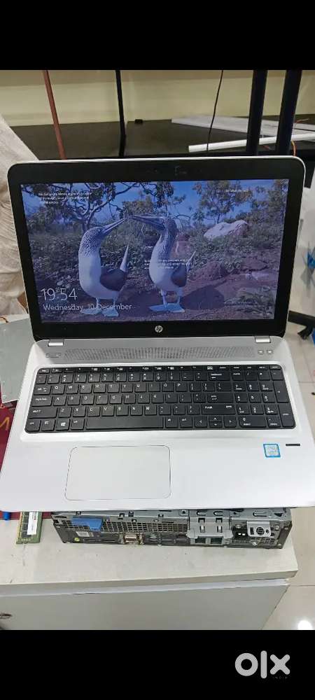 Hp 450 g4 i5 7th 8gb ram 256ssd with graphic card is on sale