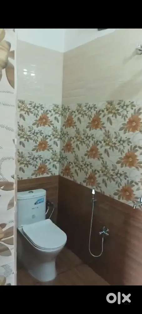 Varanasi Chauhan properties near chitaipur jalans 2 bhk without owner