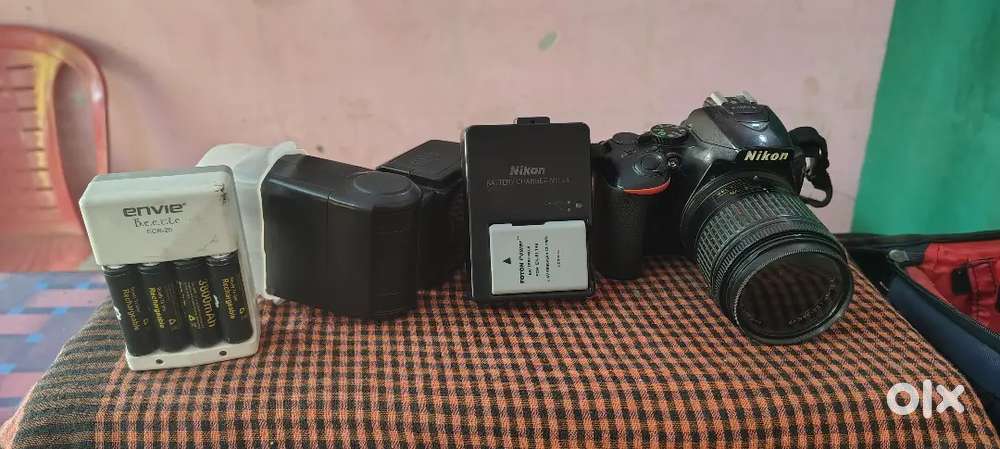 Nikon 5600 camera