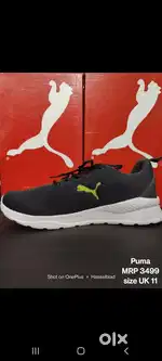 Sports shoes