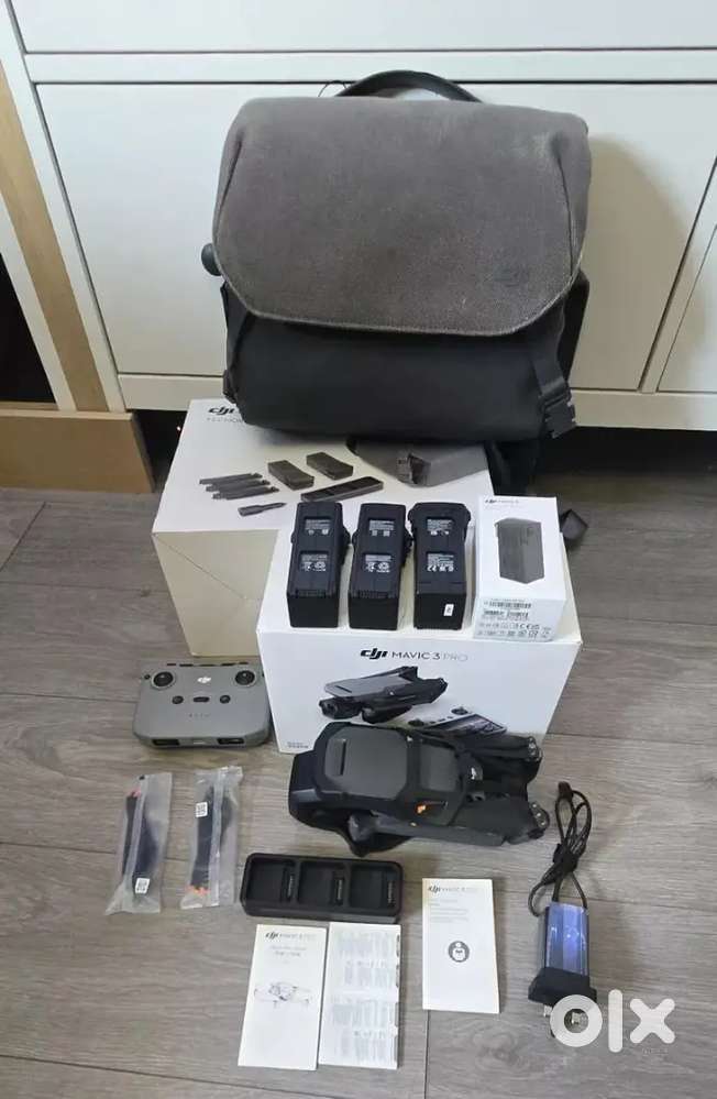 DJI Mavic 3 Pro Fly More Combo
