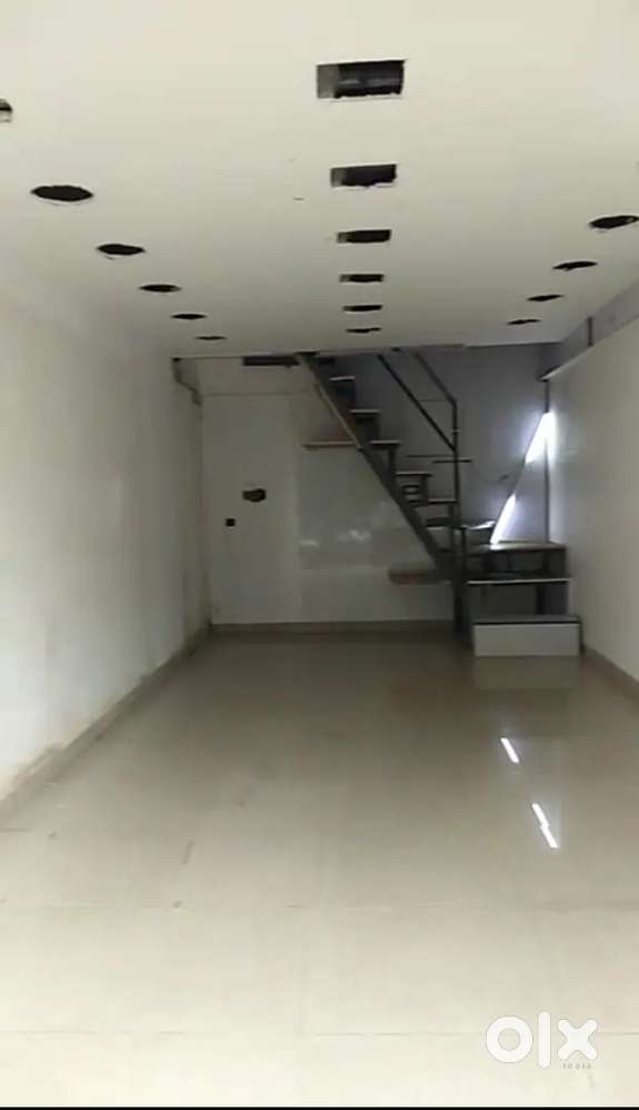 30+30M² SHOP IN MAPUSA-DULER