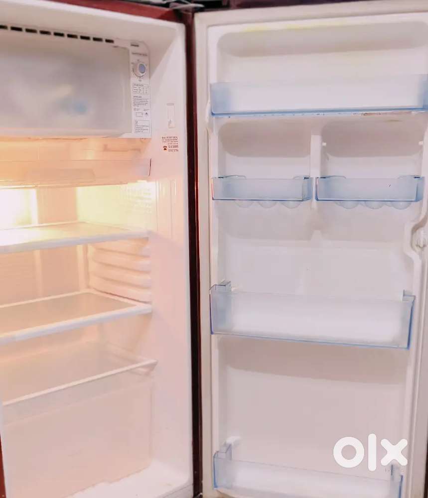 Single Door Fridge – Good Working Condition