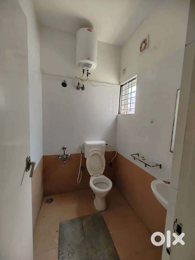 2bhk available in Munnekolalu Marathahalli