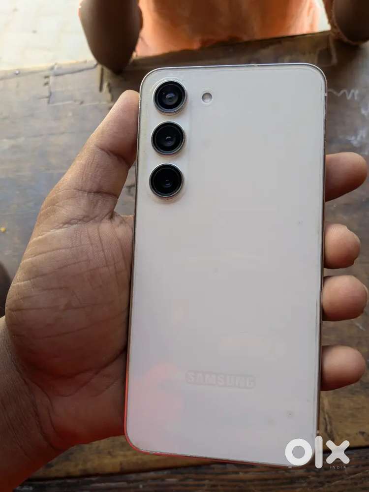 Samsung galaxy s23 8/128gb