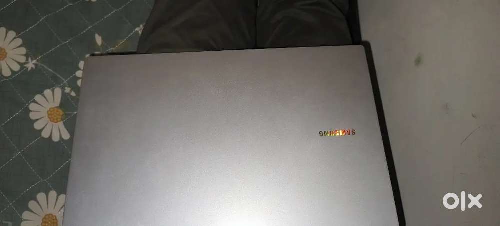 SAMSUNG GALAXY BOOK 4,INTEL CORE 5