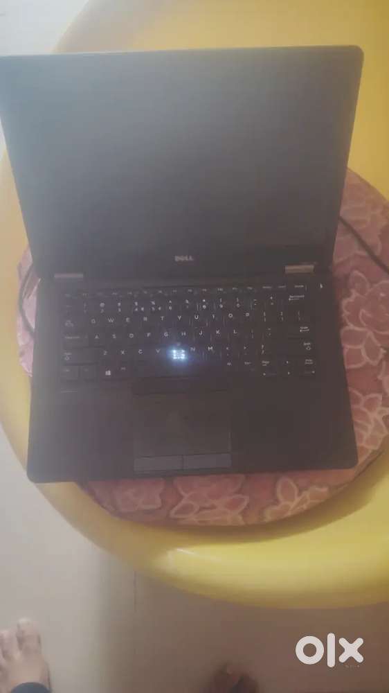 2 Laptops dell and lennavo