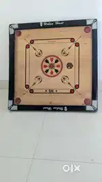 Carrom board