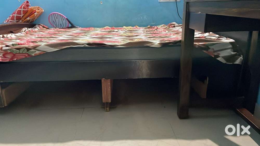 Queen size cot and bed