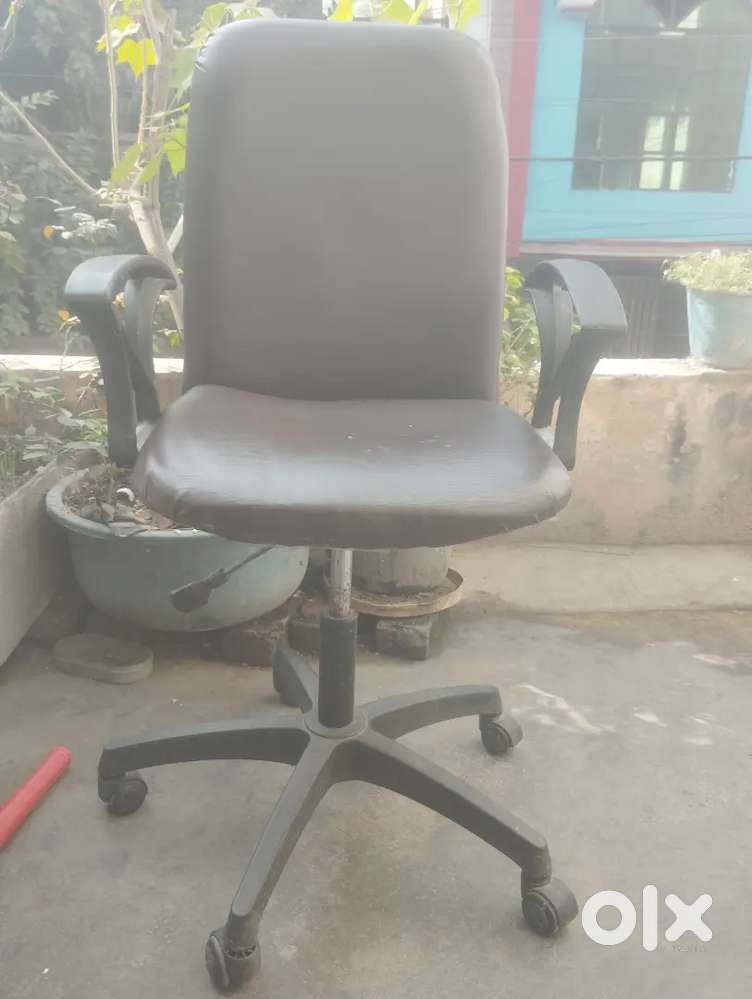 Computer chair