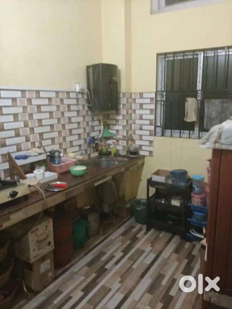 Looking for female roommate