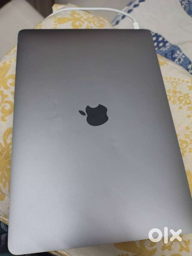 Apple MacBook Air 2019 A1932 (Used only for 45days)