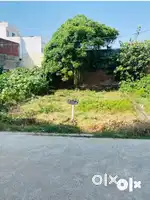 Best plot in area in guru nanak colony
