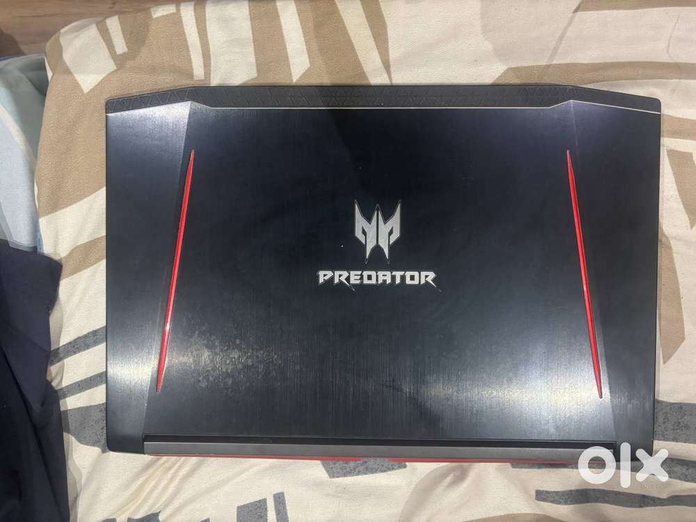 Acer Predator Helios 300  i5 8th Gen  GTX1050Ti + Free Gaming Mouse