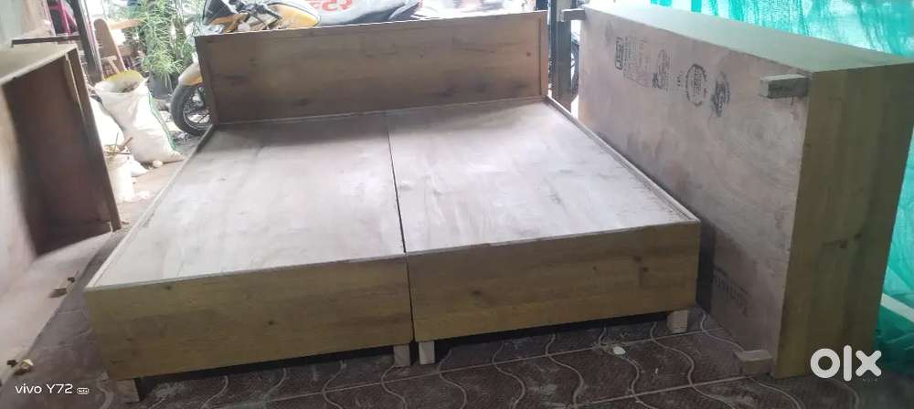 6x6 bed  new 16mm ply ke bane hai