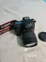 Canon 80D DSLR Model all accessories