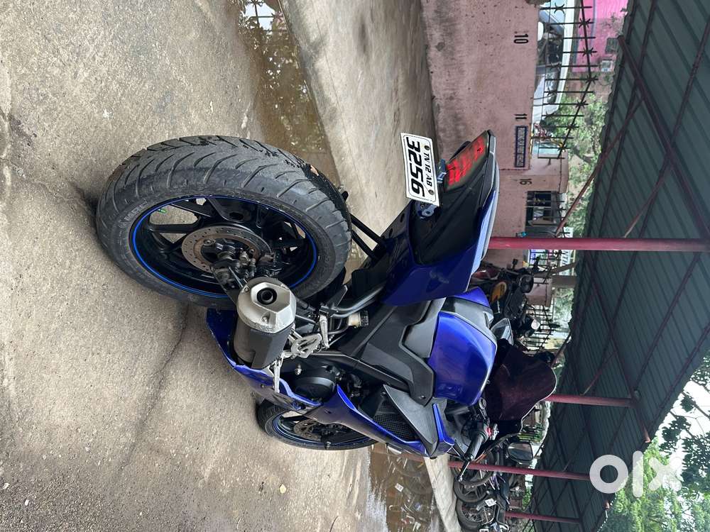 Yamaha R15V3
