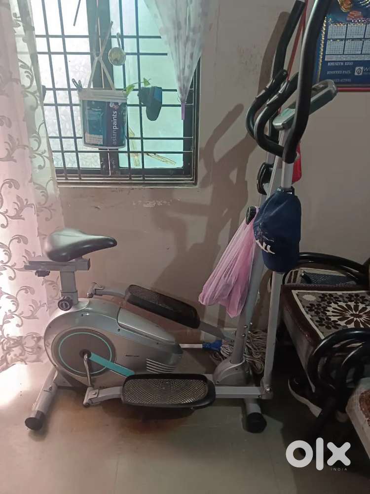 Gym cycle machine for daily exercise