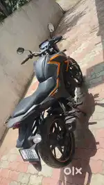 Regularly serviced. Mileage accha deta hai. No accident, no issue