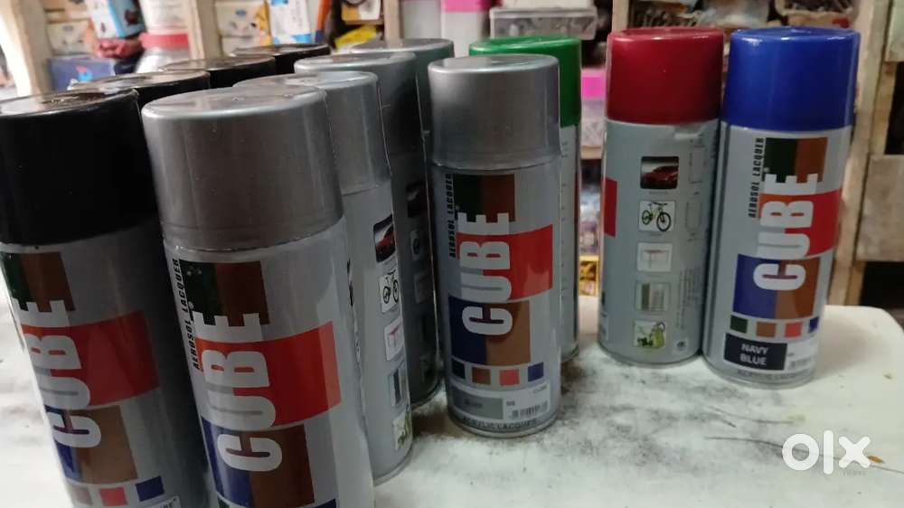 Coour spray with royal tools