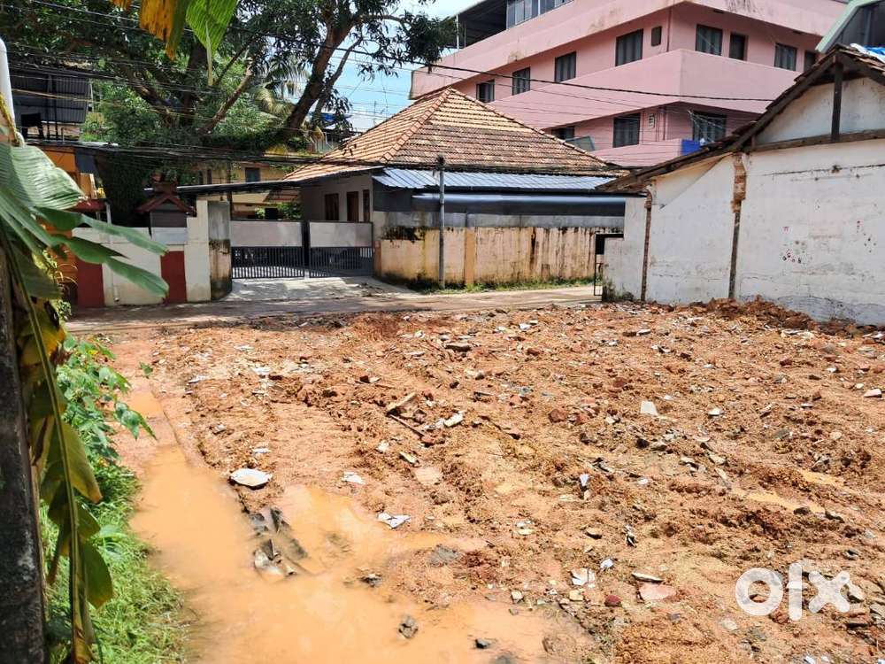 17 Cents of Commercial property near Manorama Junction, Kadavanthra