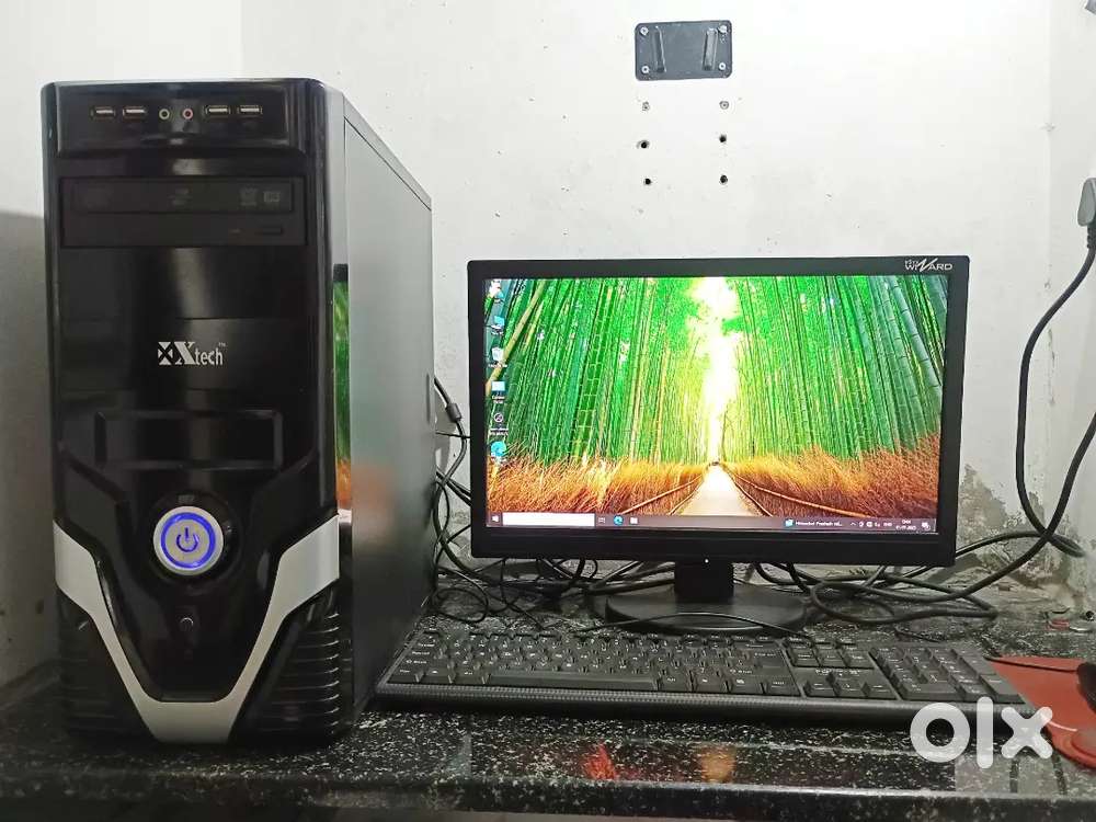 Computer i3 4th gen, 8gb ram, 128gb SSD, 19inch screen, keyboard mouse