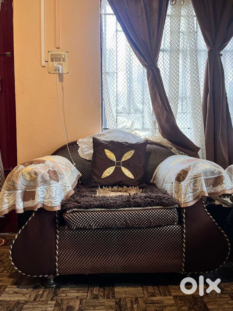 Sofa set (5 seater)