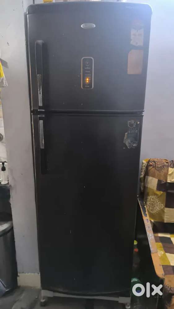 4 star Whirlpool Double Door Fridge