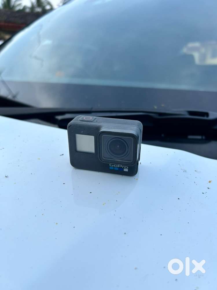 Gopro hero 6 Black rarely used with mounts and accessories