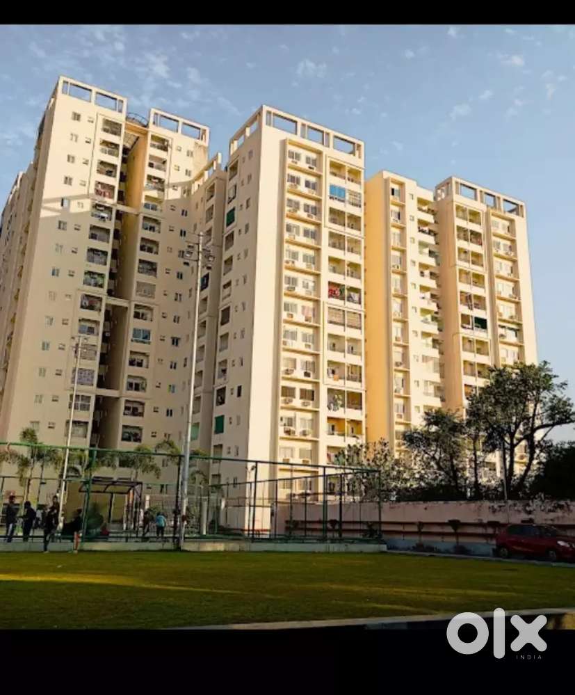 3 Bhk flat for rent in Spring greens apartment on Faizabad road