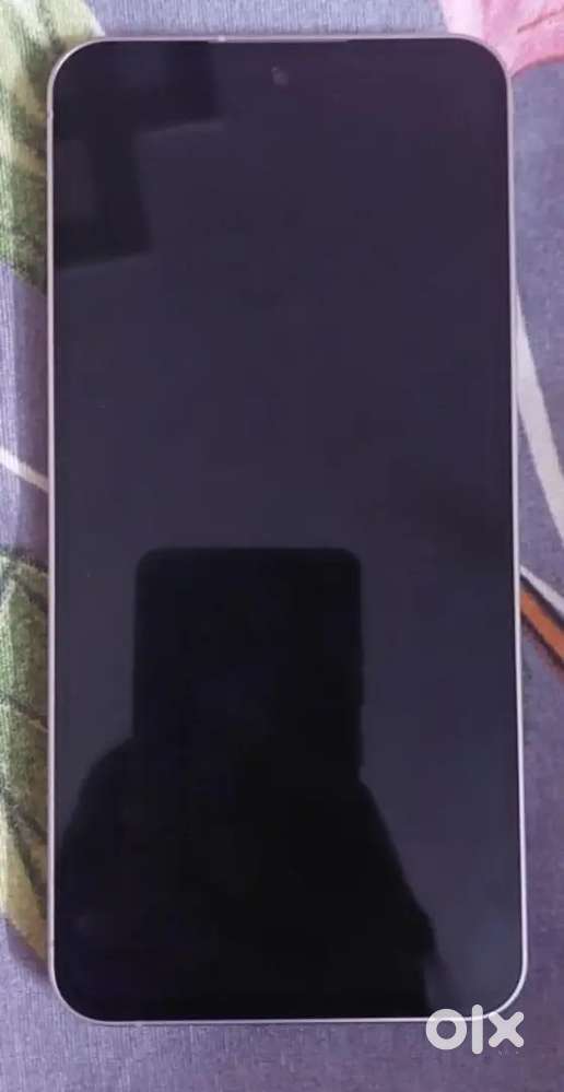 Galaxy S 24 FE ( 8 GB REM 128 STORAGE )