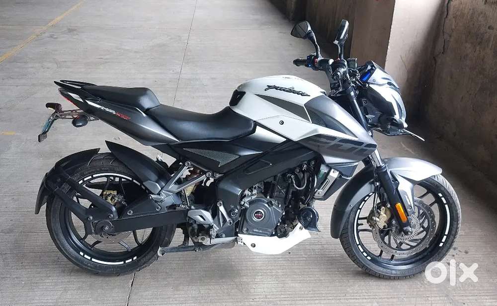 Ns 200 2019 BS4