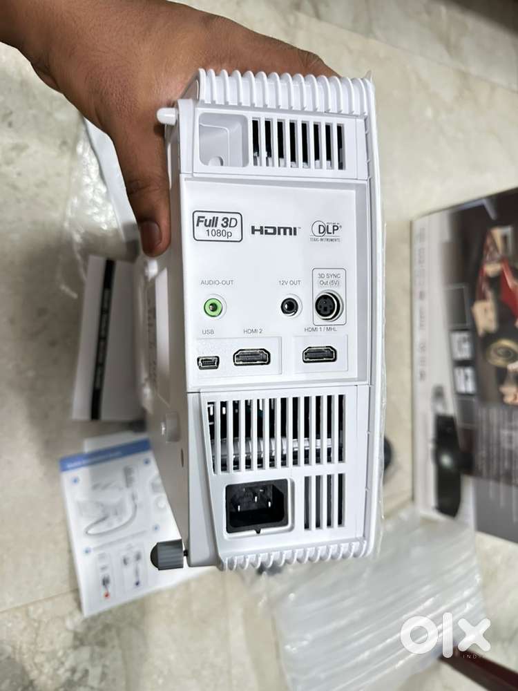 Full HD Optoma HD26 with Box