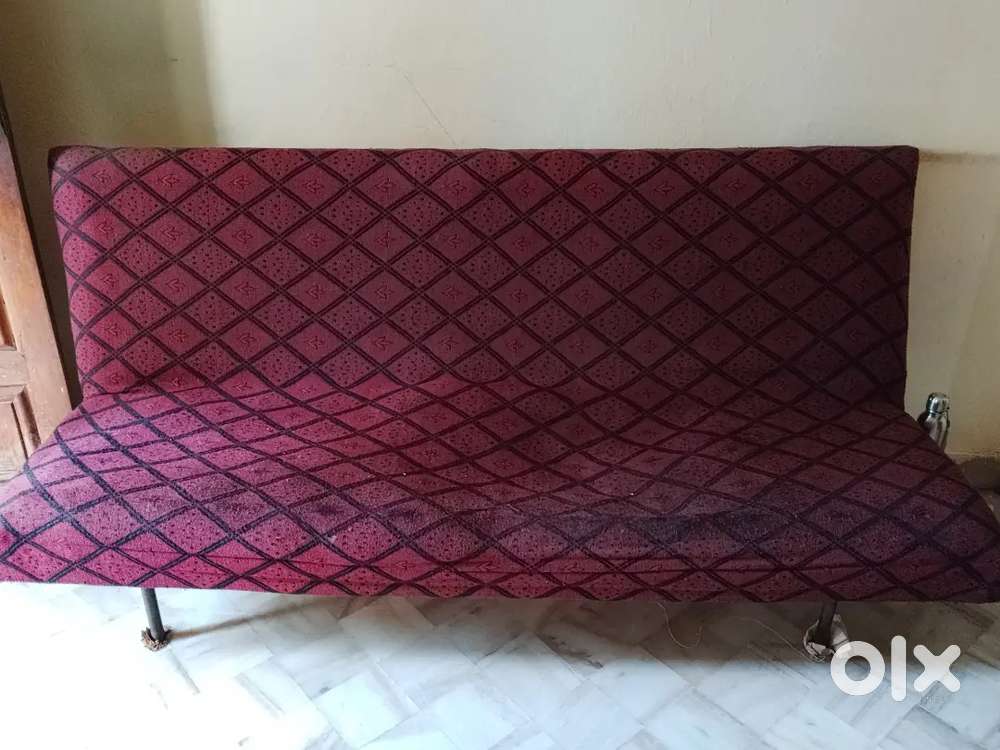 Iron sofa 6 feet